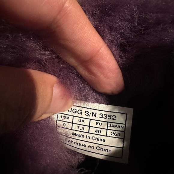 UGG Mini Bailey Button Boots - Picture 9 of 9